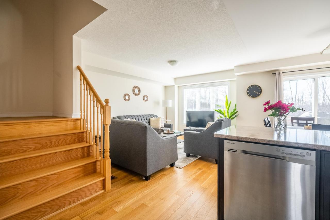New 3br Townhouse, Minutes To Niagara Falls And Brock By Globalstay Holiday home *